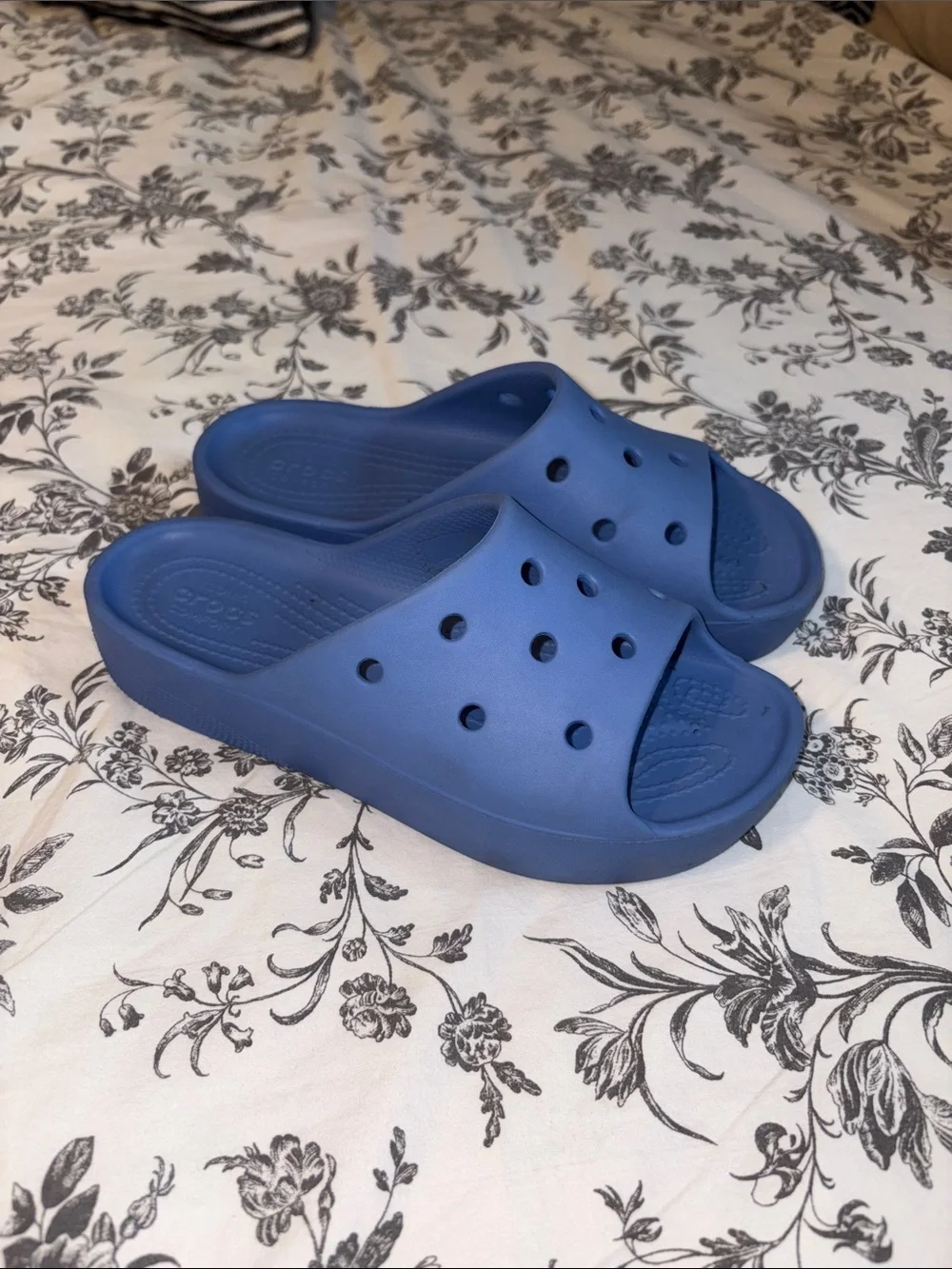 CROCS platform - Kids Blue Slide Sandals